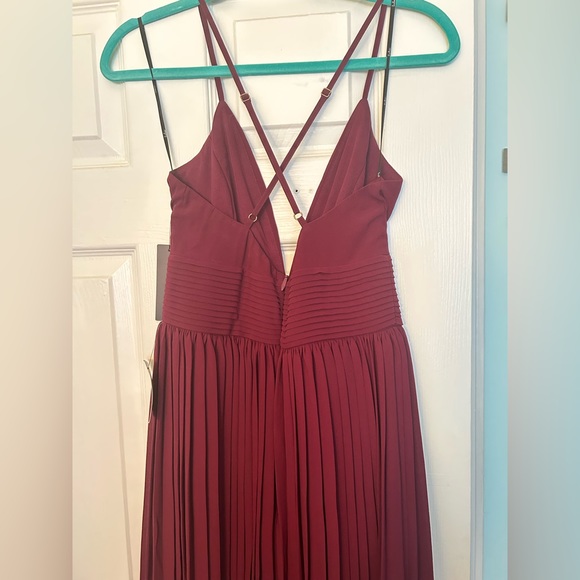 Lulus Burgundy Pleated Midi Dress - Picture 6 of 8